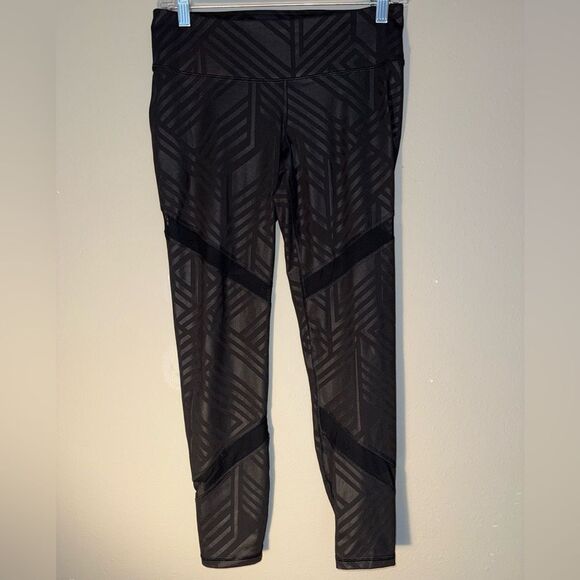 Old navy “go dry” geometric print black leggings medium #722 - Picture 1 of 7